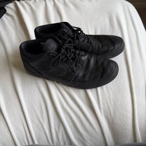 Nike Men's Black Portmore 2 Leatner Sneakers